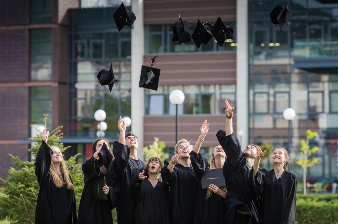 American university in bulgaria. AUBG университет в Болгарии. Американский университет Благоевград. AUBG Campus.